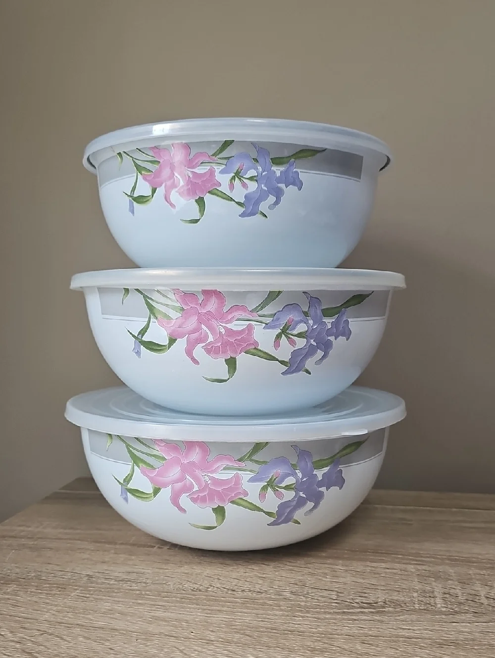 GMI Vintage Metal Enamel Floral Nesting Mixing Bowls Set - Pink & Lavender Iris